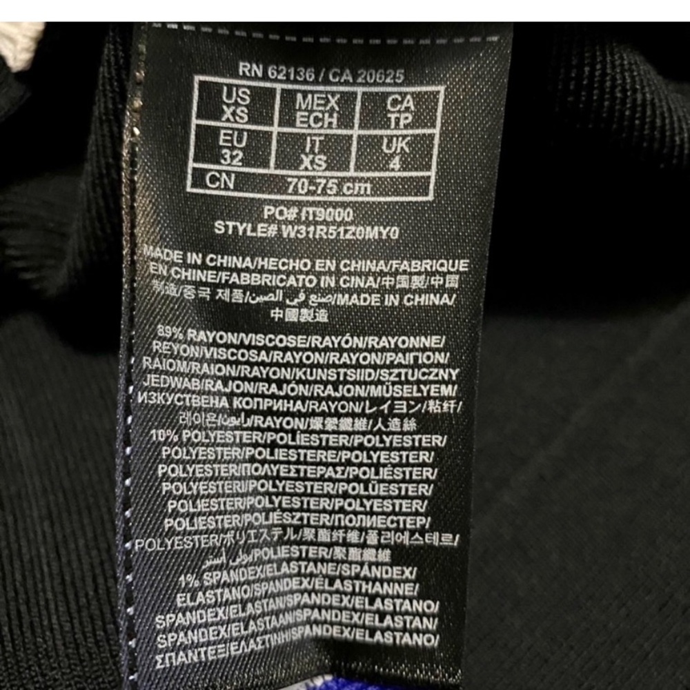 🔹GUESS🔹NEW CONDITION - Picture 10 of 10